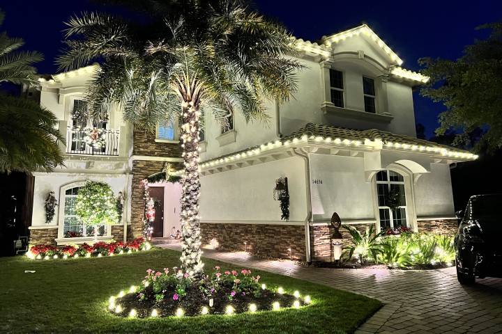Christmas Lighting service near me in Boca Raton FL 8
